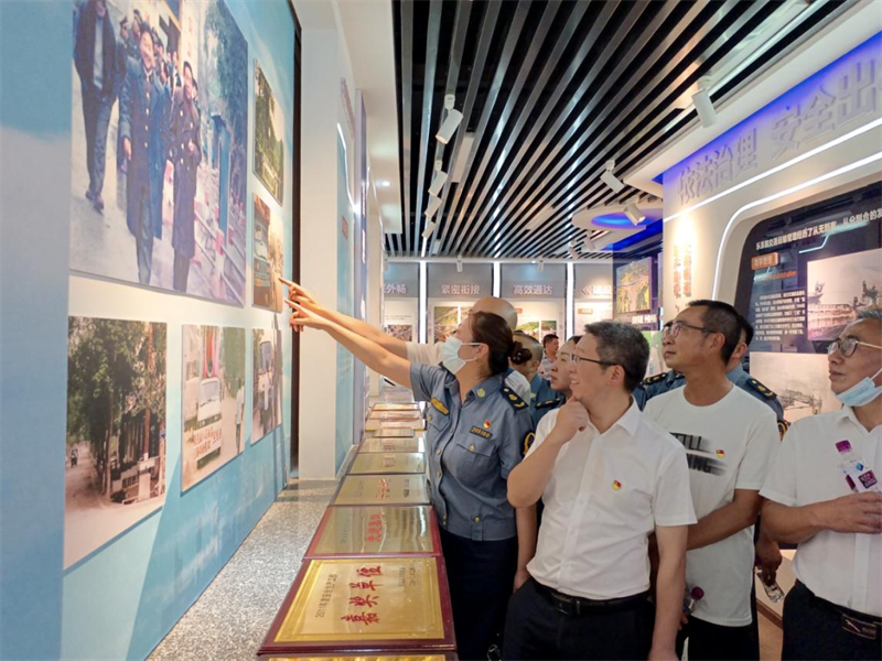 “喜迎二十大 永远跟党走”主题教育活动在FUN乐天使官方网站路桥圆满落幕-综合部-7 (2)