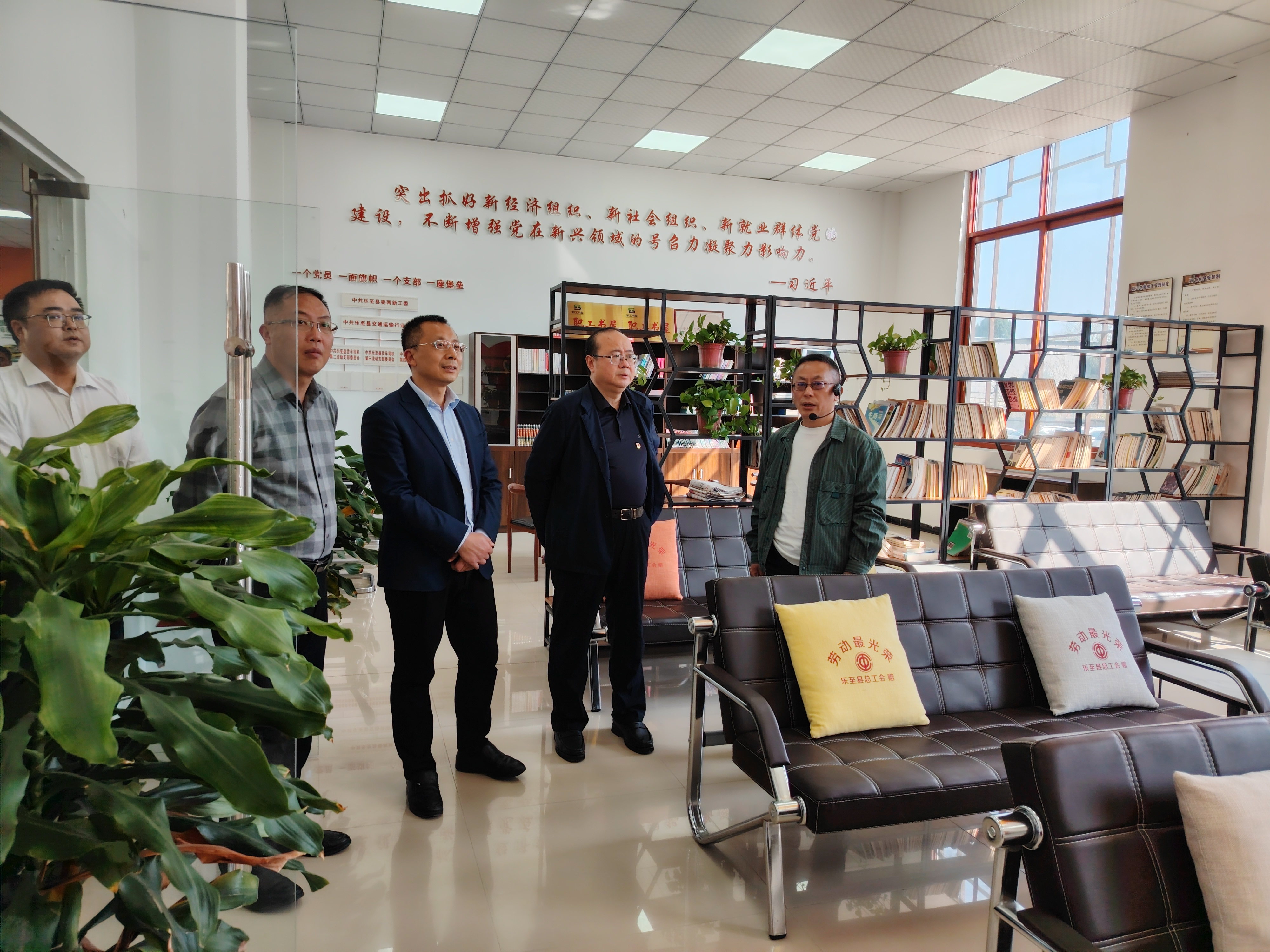 图片2(1) 图片2(1)